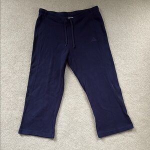 Adidas Women’s 2000s Navy Blue Capri Sweatpants